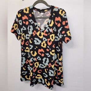 HEIMISH USA Black Multicolor V-Neck Leopard Spot Tee
